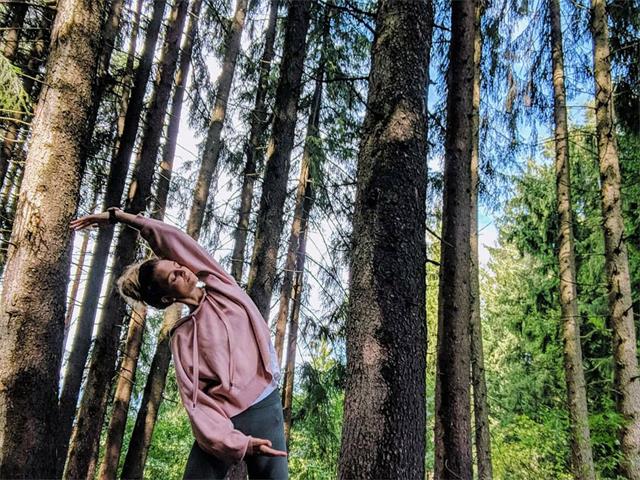 Foto für Wald Yoga: Wohlbefinden von Körper und Geist in der Natur